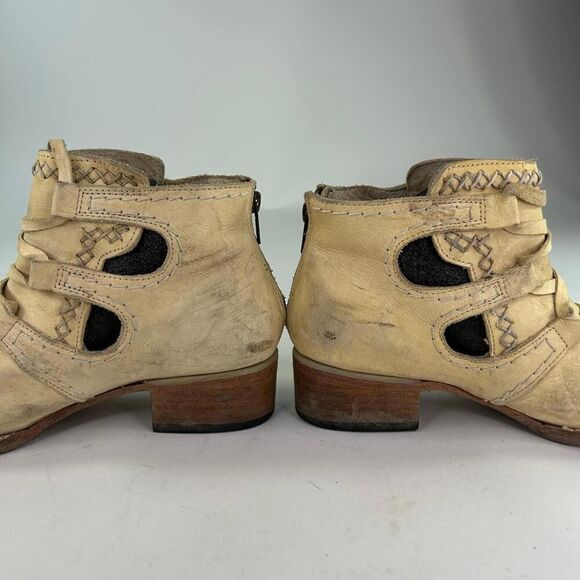 Freebird by Steven Surge Beige Distressed Cutout US 10 western Ankle Boots - Picture 8 of 10